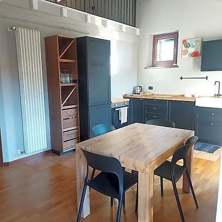 Loft Centro Storico * Сарнико